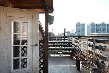 Lucere Binnys Guesthouse B Type