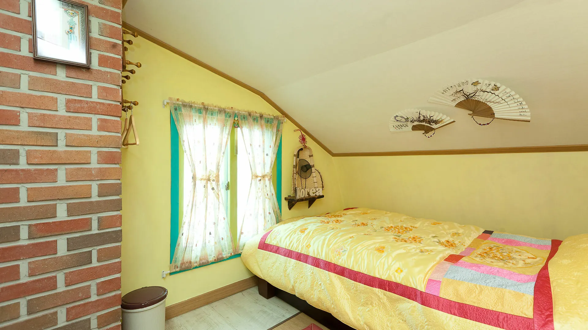 Hotel Lucere Binnys Guesthouse B Type